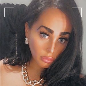 Meet your Posher, Brooke